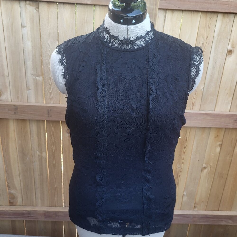 Express women's black fitted lace sleeveless top size medium